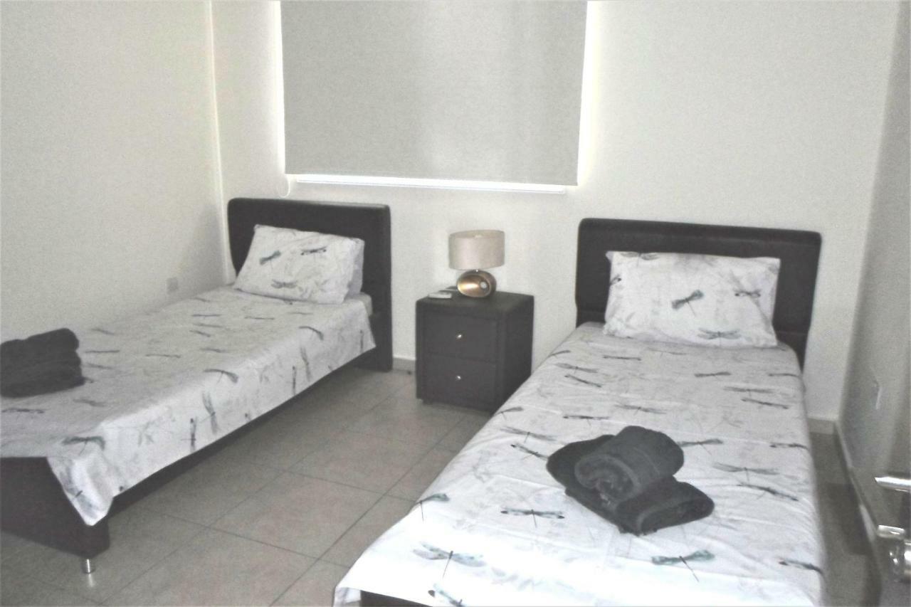 Kapparis Apartment Mythical Sands Protaras Bagian luar foto